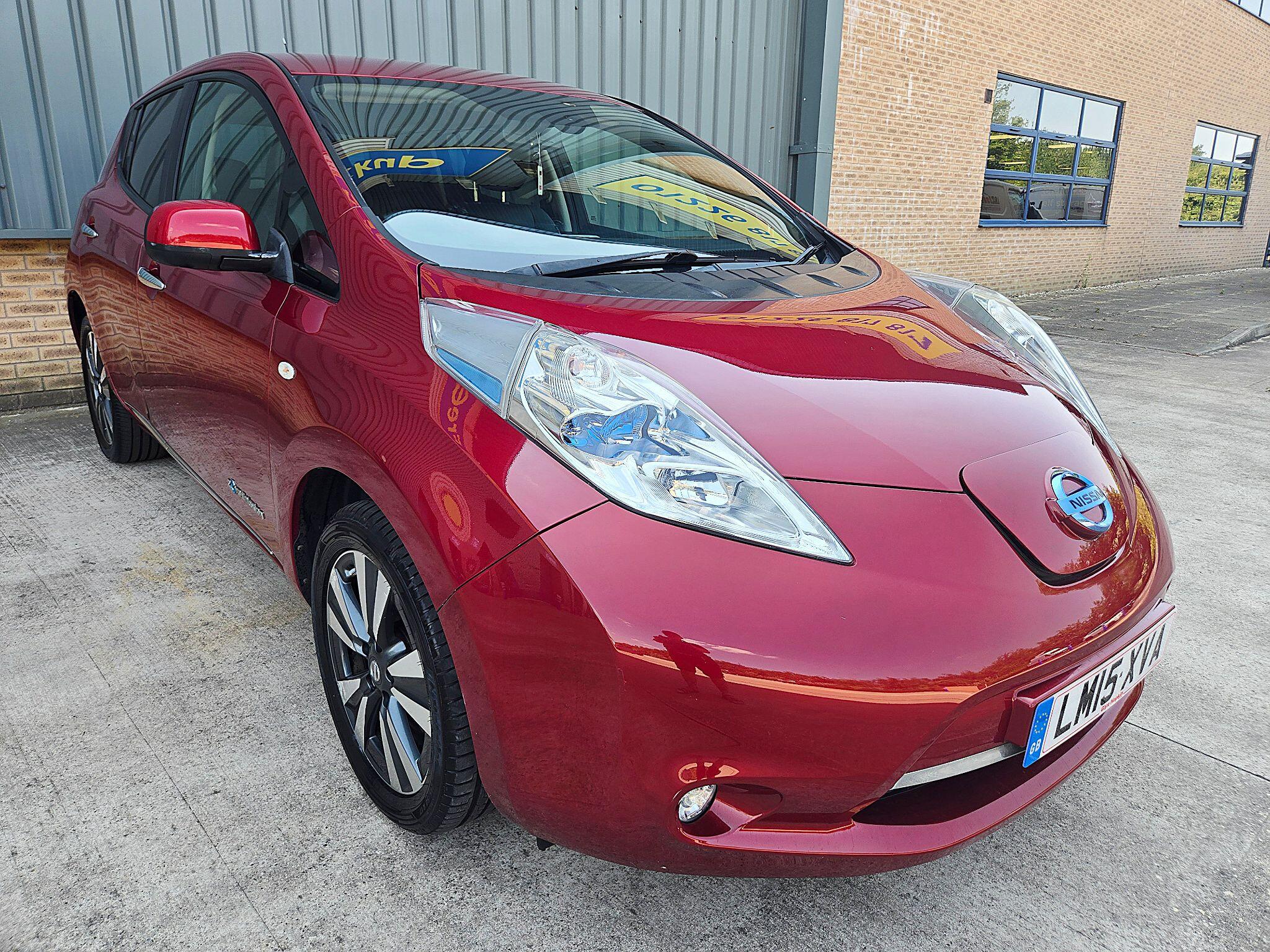 2015 NISSAN LEAF